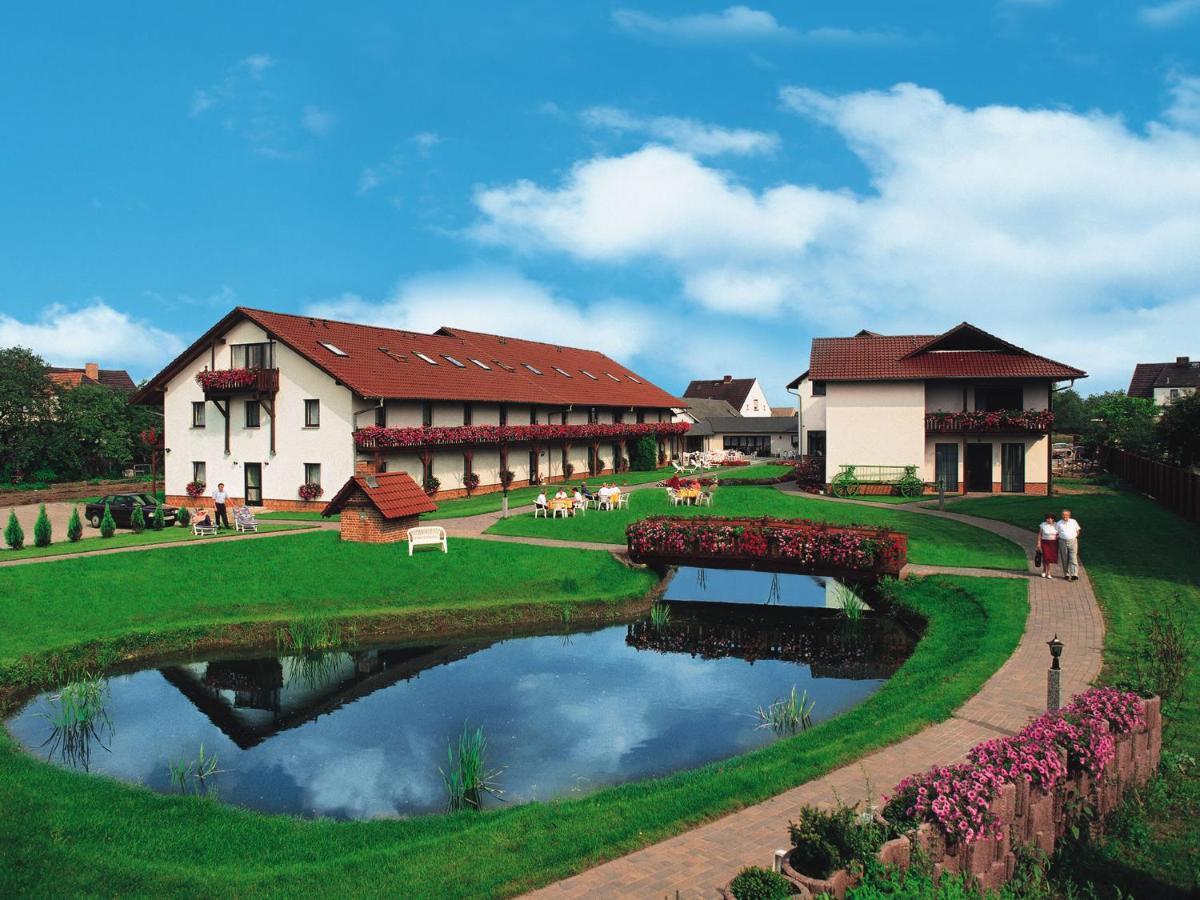 Landgasthof & Hotel Waldow Guben Exterior foto